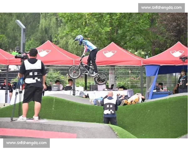 2025 黄河口(东营)国际公路自行车赛收官:UCI 赛事首秀 龙居站逆转夺冠 香港车队团体折桂 2025 黄河口(东营)国际公路自行车赛收官:UCI 赛事首秀 龙居站逆转夺冠 香港车队团体折桂